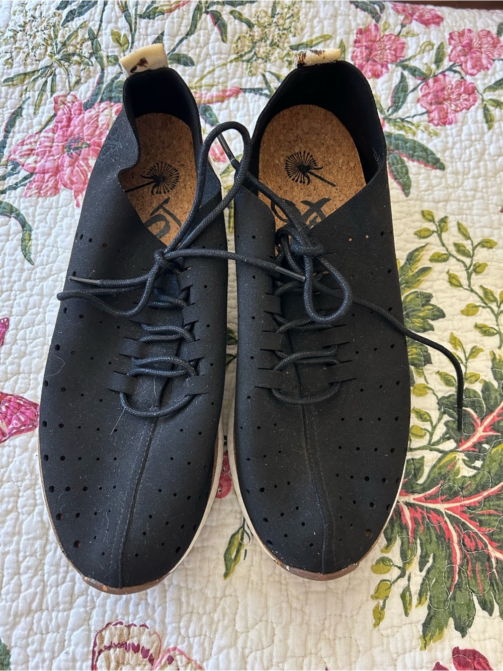Women’s OTBT Black Lace-Up Casual Sneakers
